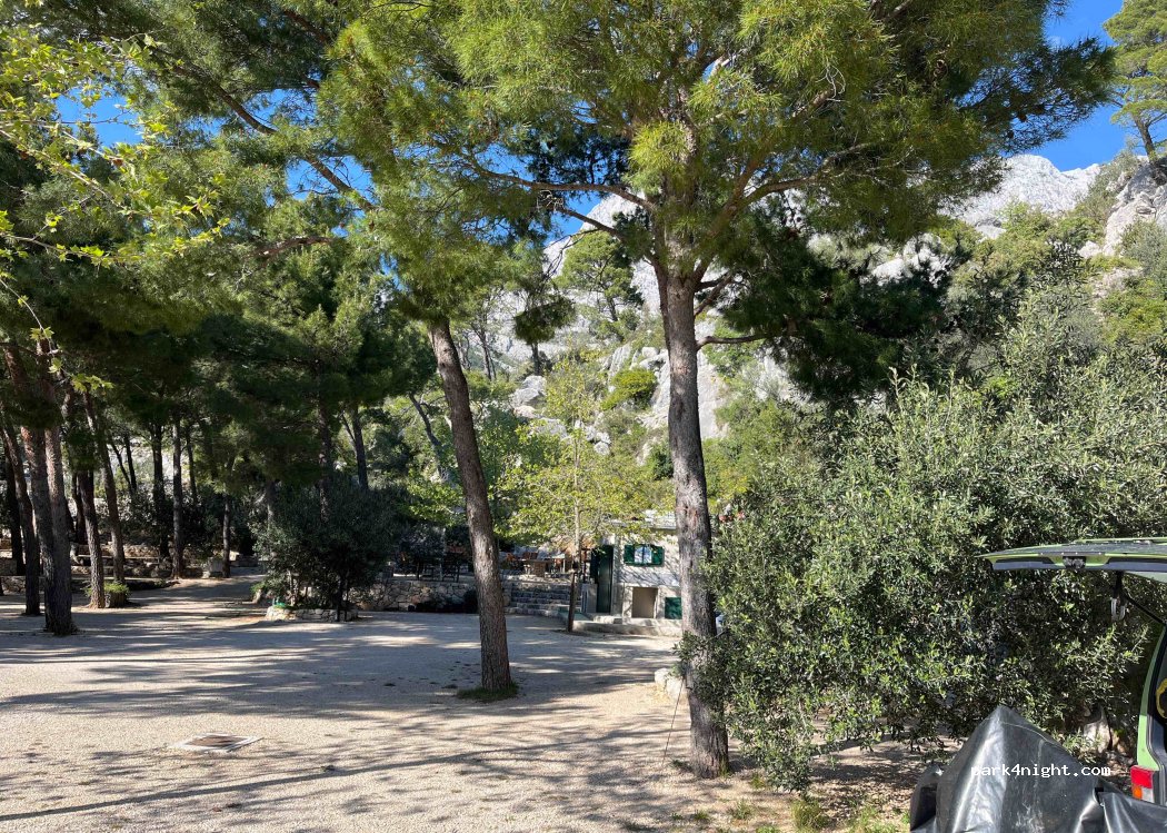Autocamp krvavica — foto