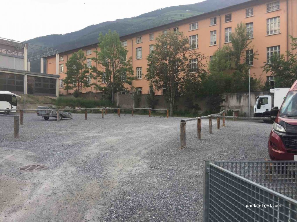(39028) Silandro - 18 Via Stazione — foto