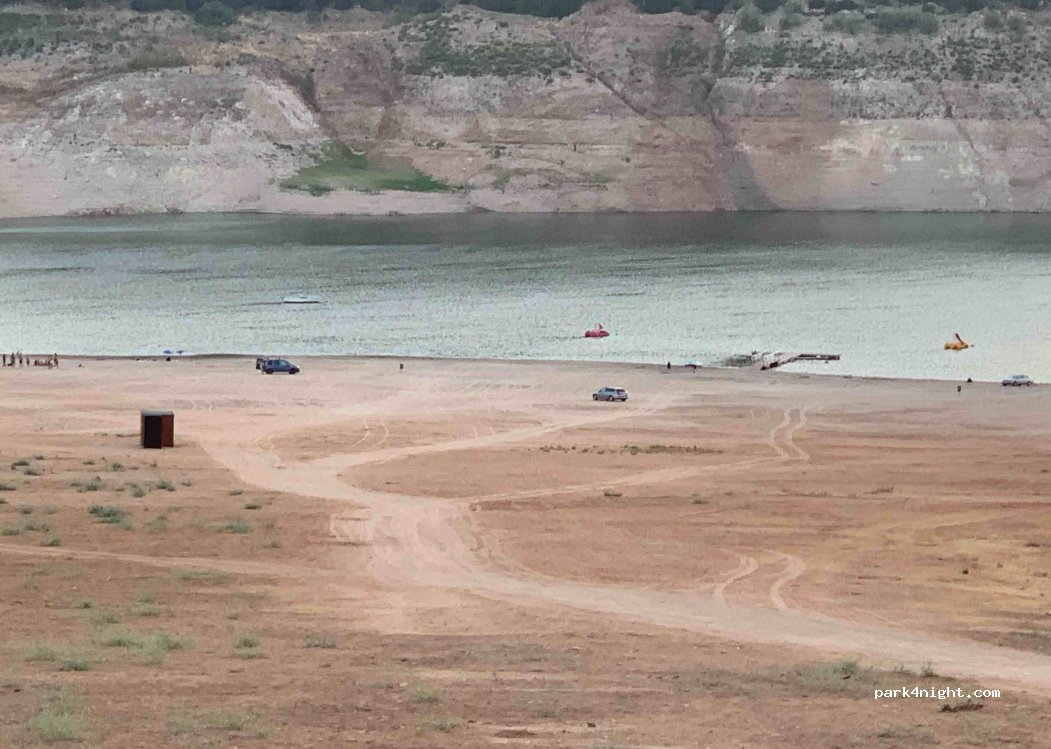 Camping Valdearenas in Iznajar SL. — foto