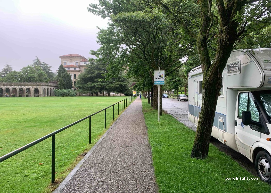 (15705) Santiago de Compostela - 1A Avenida Burgas — foto 3
