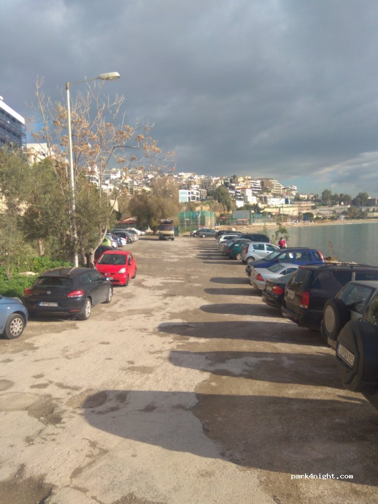 (185 34) Pireas - 11 Akti Kountouriotou — foto