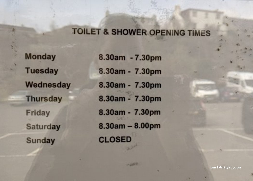 (HS3 3DG) Tarbert - Pier Road — foto