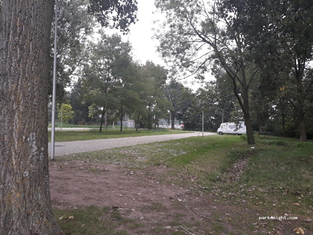 (2406) Alphen aan den Rijn - 5 Sportlaan — foto