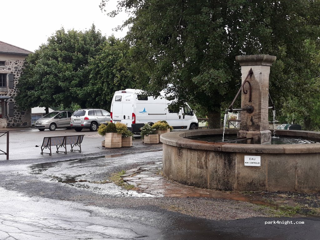 (07660) Issanlas - Le Village — foto 3