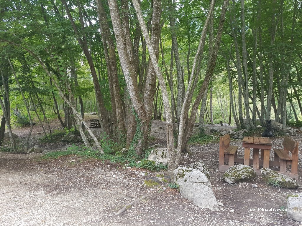 (64045) Isola del gran Sasso D'italia - Unnamed Road — foto 2