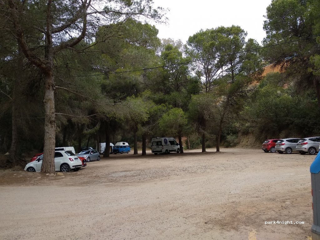 Aparcament Platja Cala Llenya — foto