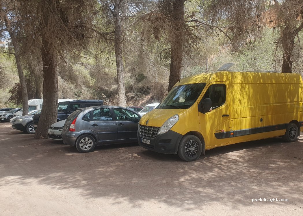 Aparcament Platja Cala Llenya — foto 4