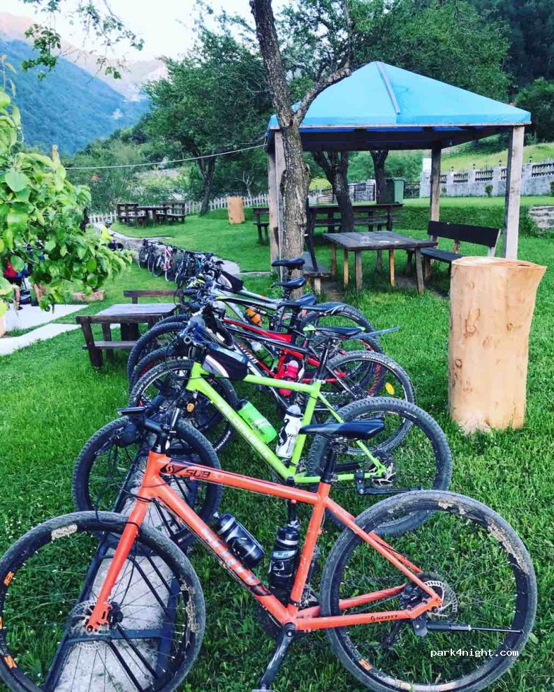 Camping et Guesthouse Lepushë — foto