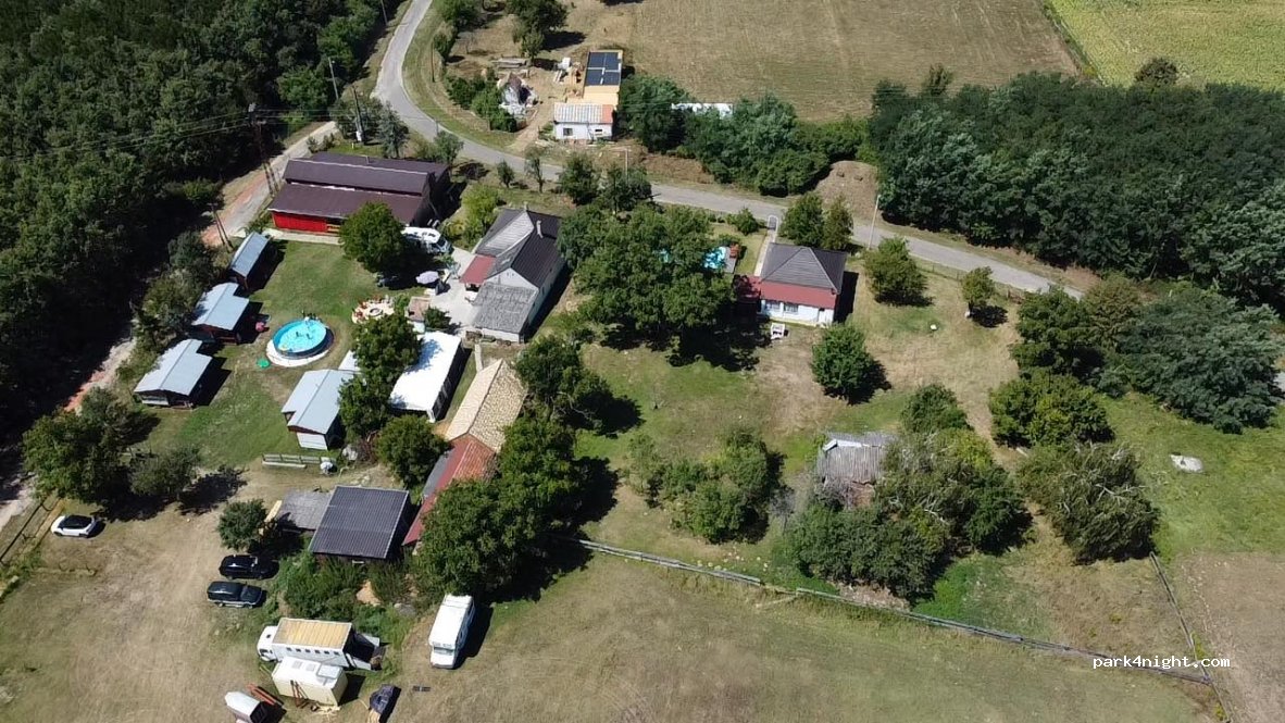 Country Camp j&b Kft — foto