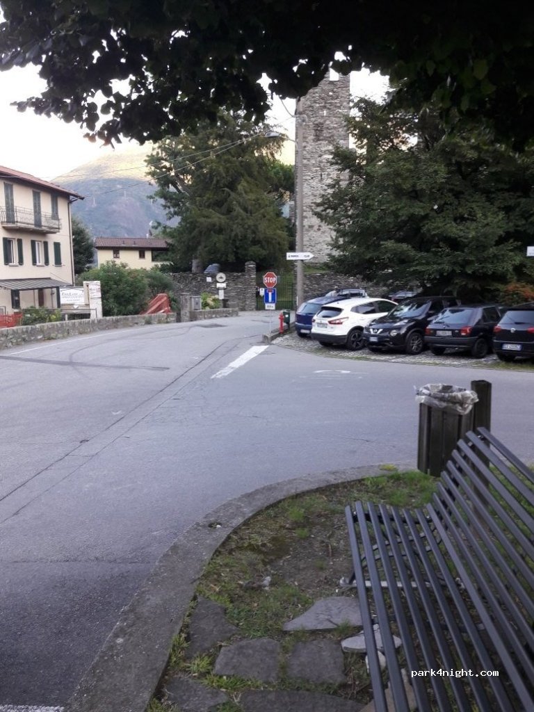 (22010) Santa Maria Rezzonico - Via Terra di Rezzonico — foto 2