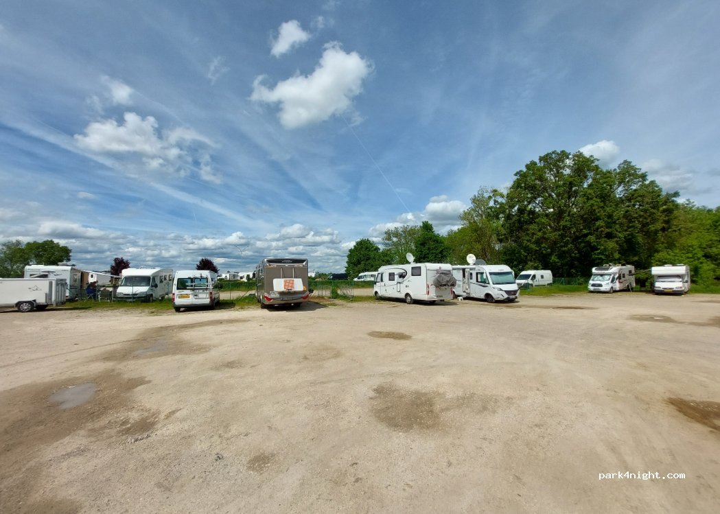 (45600) Sully-sur-Loire - avenue de bethume — foto 3