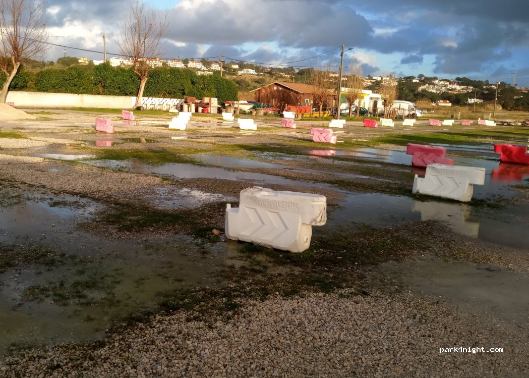 Parque de Pernoita de Autocaravanas da Foz do Arelho — foto 3