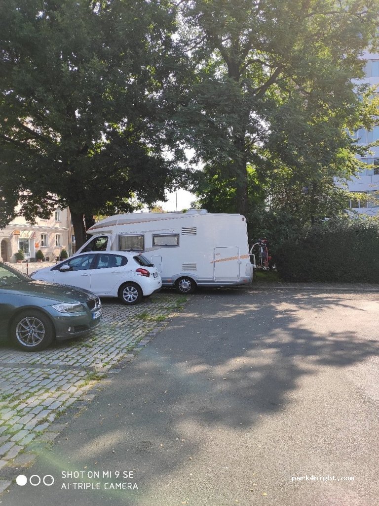 (90489) Nürnberg - 1-3 Keßlerplatz — foto