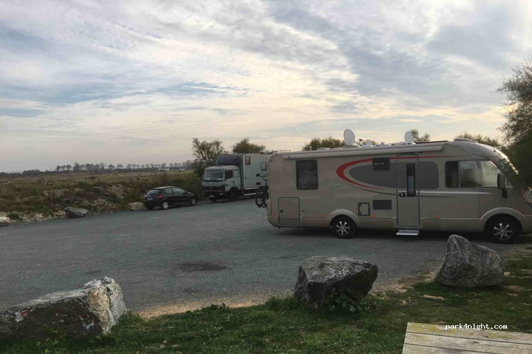 (17340) Yves - La Porcherie — foto