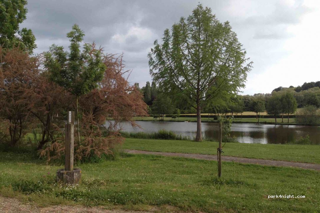 (89120) Charny - Eaux Bues — foto