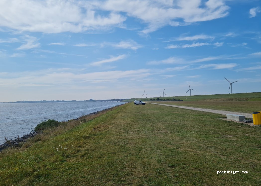 (3221 LC) Hellevoetsluis - 1 Oever — foto
