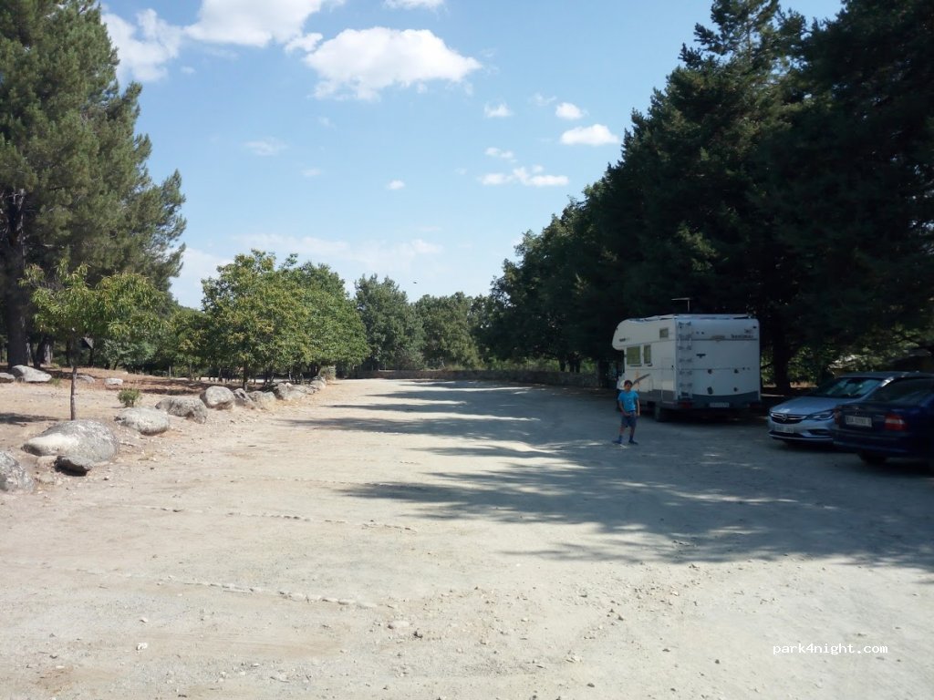 (05697) Navalonguilla - Unnamed Road — foto 2