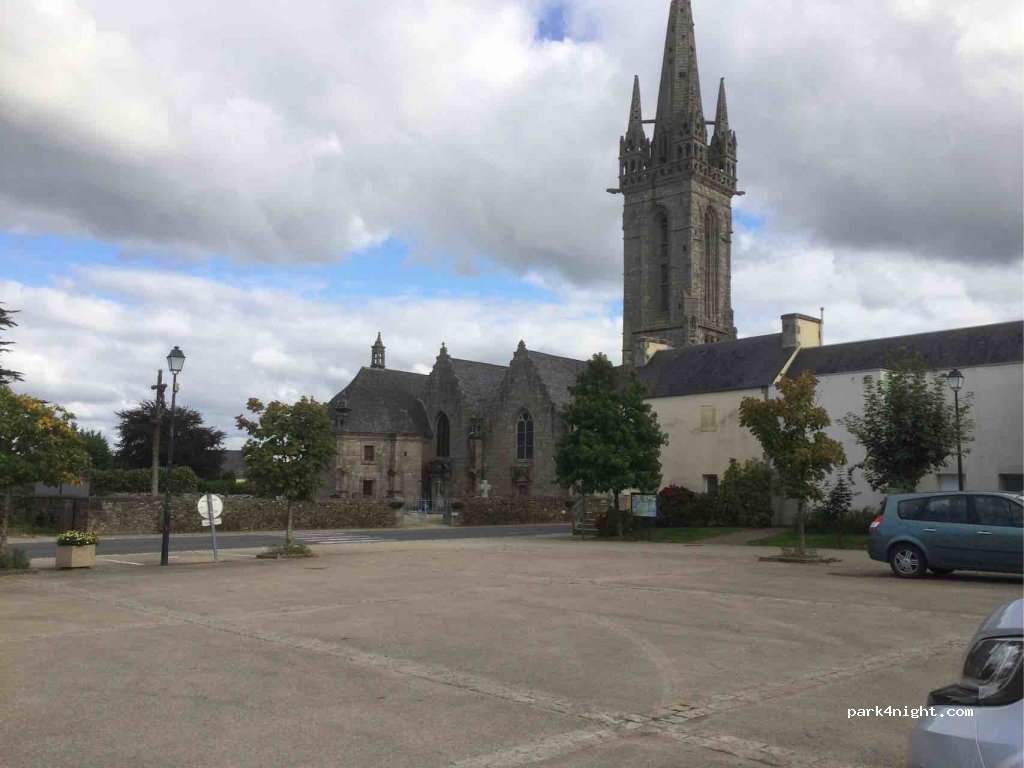 (29400) Bodilis - 4 Place d'Holbeton — foto