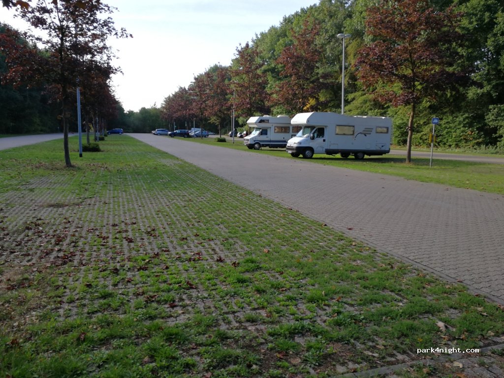 Wohnmobilstellplatz am Inselbad Bahia in Bocholt — foto