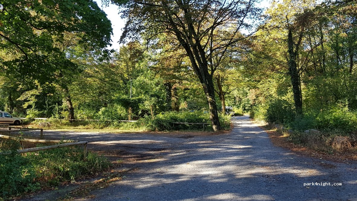 (76131) Karlsruhe - Hagsfelder Allee — foto