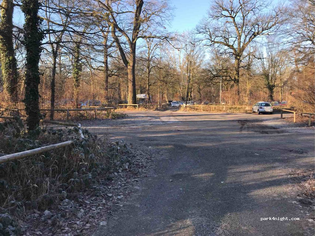 (76131) Karlsruhe - Hagsfelder Allee — foto 2