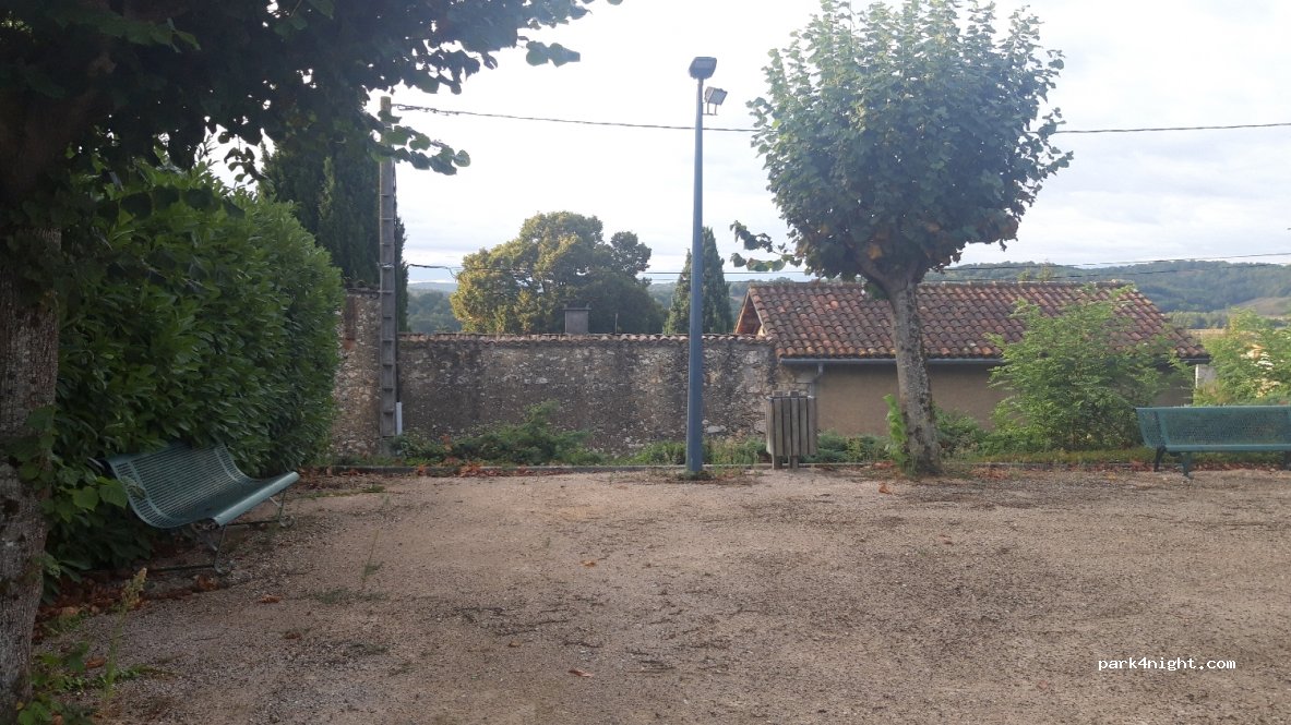 (31350) Blajan - 12 Rue de la Place — foto 2