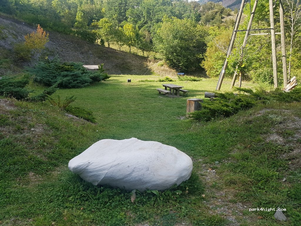 (06660) Saint-Étienne-de-Tinée - 5 M2205C — foto