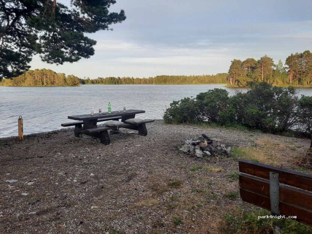 (810 40)  - 156 Övägen — foto