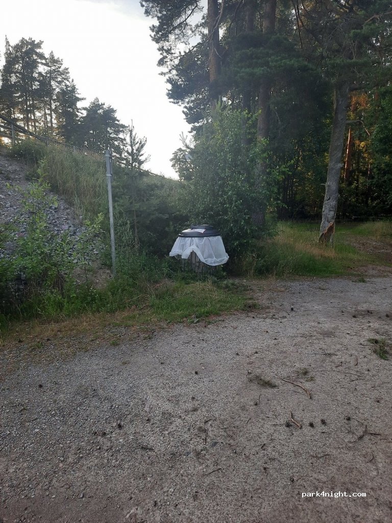 (810 40)  - 156 Övägen — foto 2