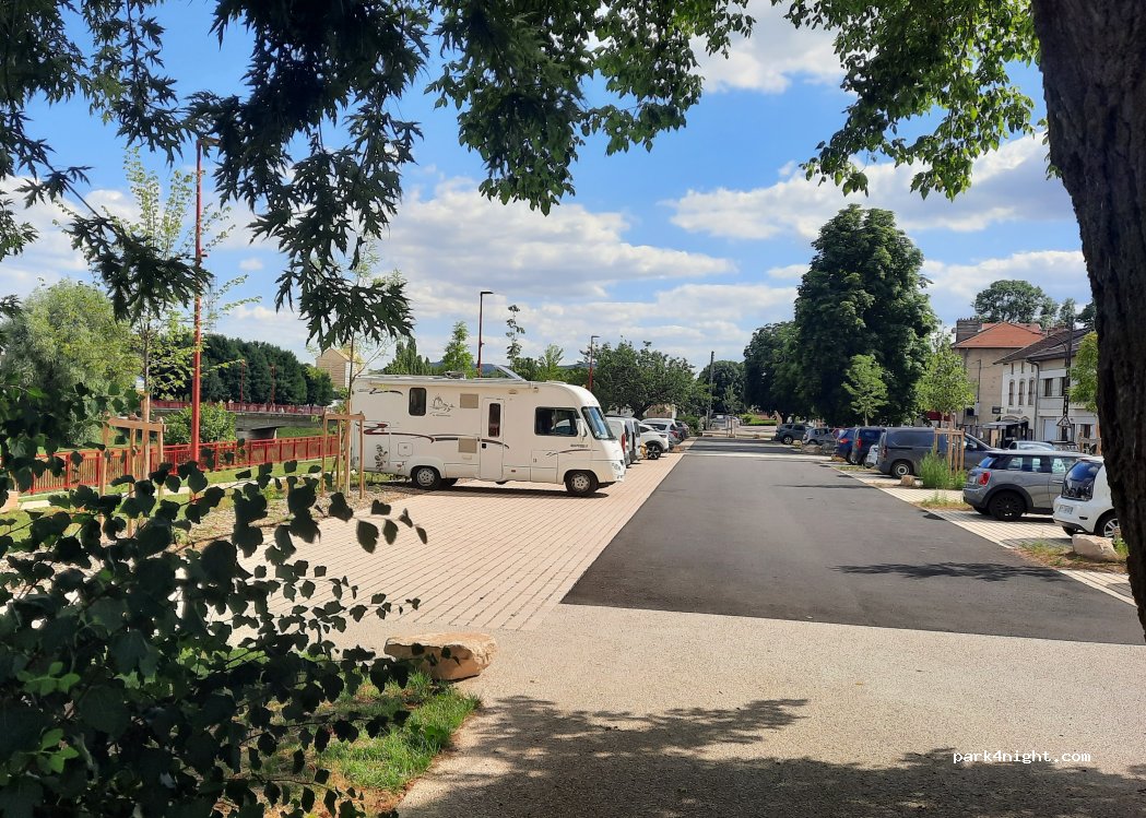 (54610) Nomeny - 1 Quai Émile Benoît — foto