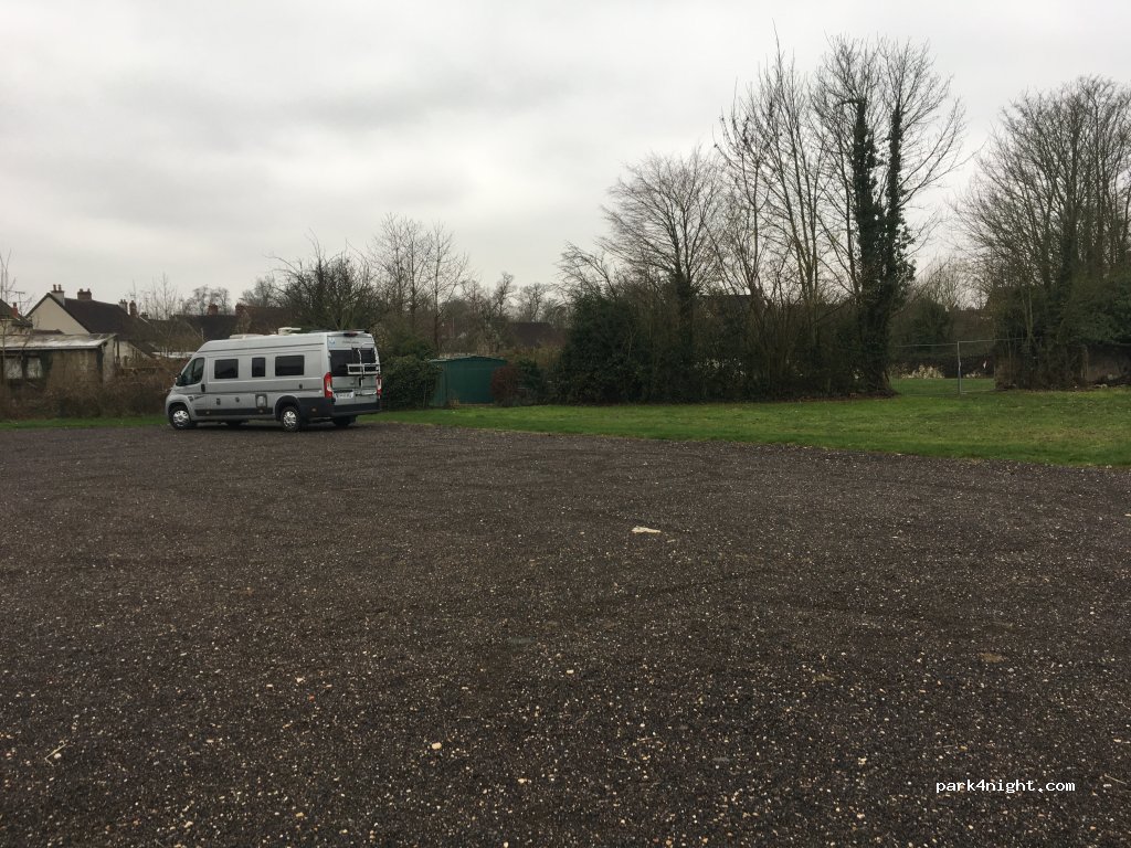 (51210) Montmirail - 11-15 Avenue de l'Empereur — foto 3