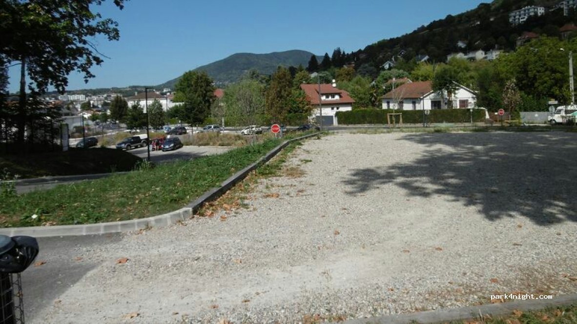 (38500) Coublevie - 765 Route du Guillon — foto