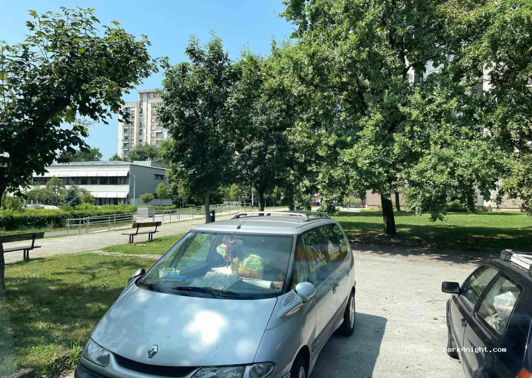 (10000) Zagreb - 30 Albrechtova ulica — foto 3