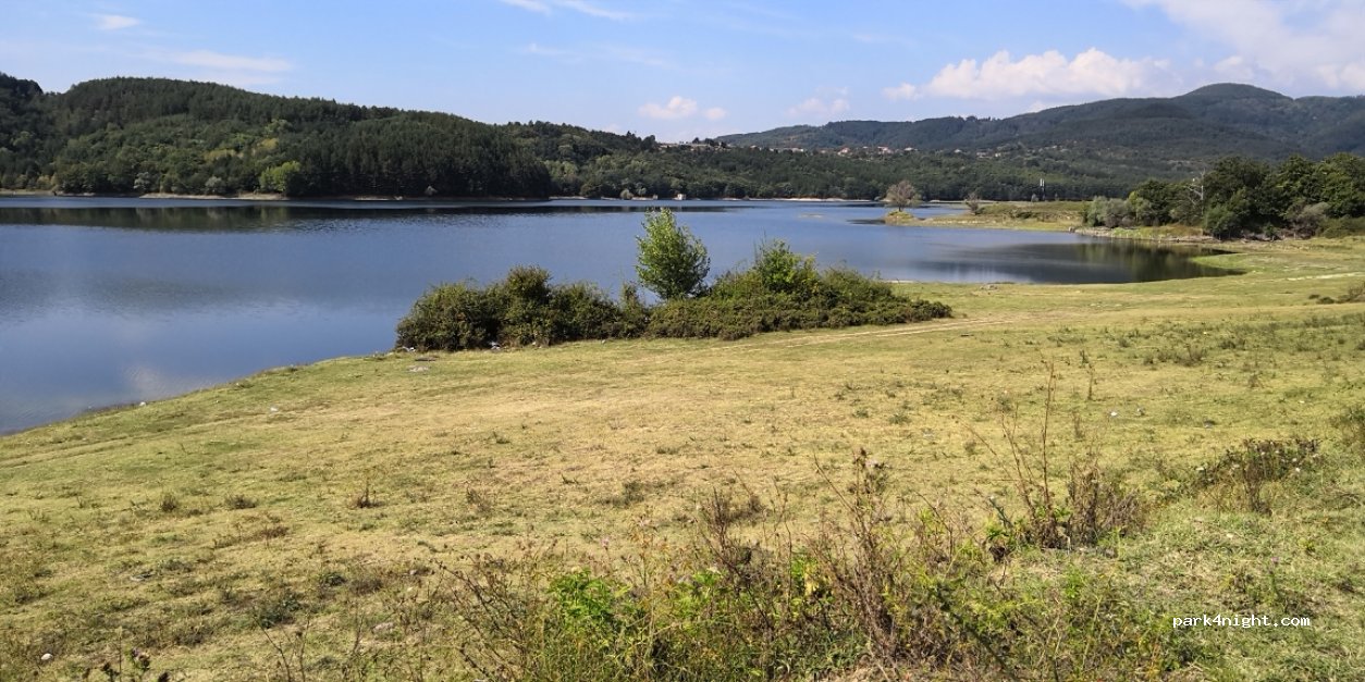 (6865) Maglene - Unnamed Road — foto
