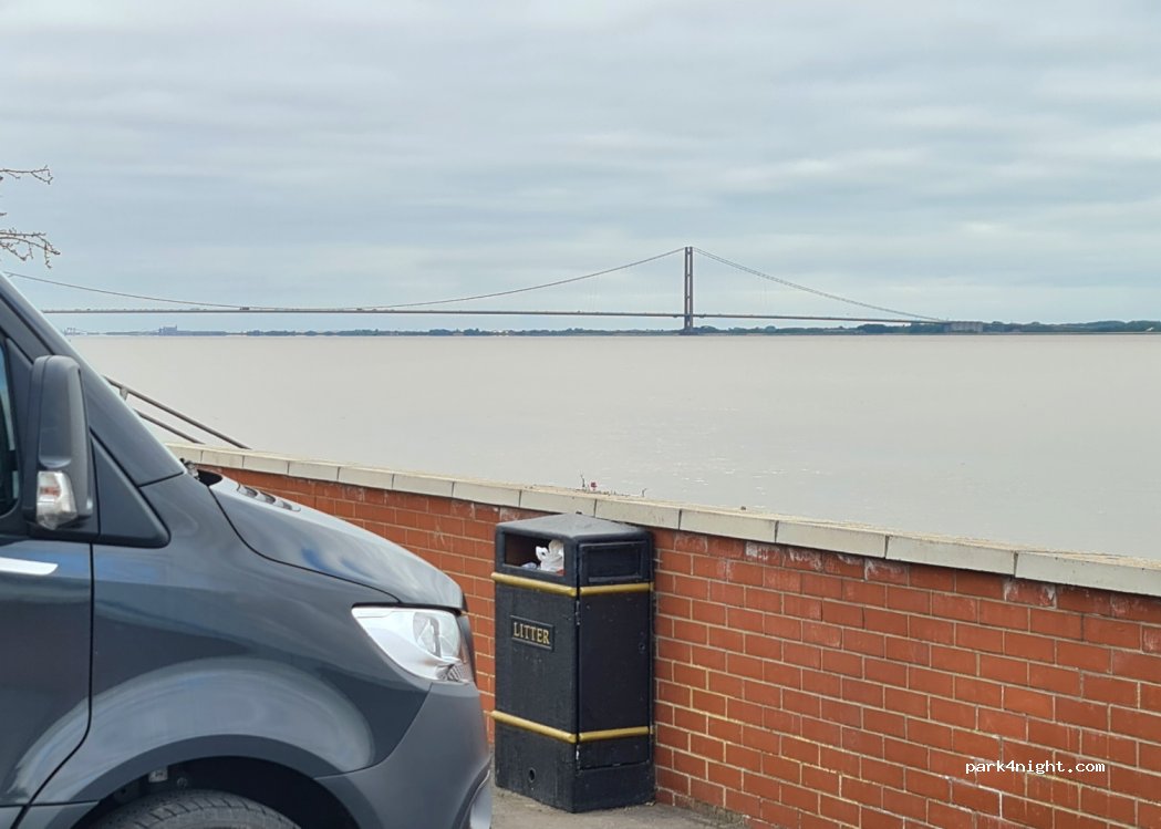 (HU14 3DP) North Ferriby - 3 Redcliff Drive — foto