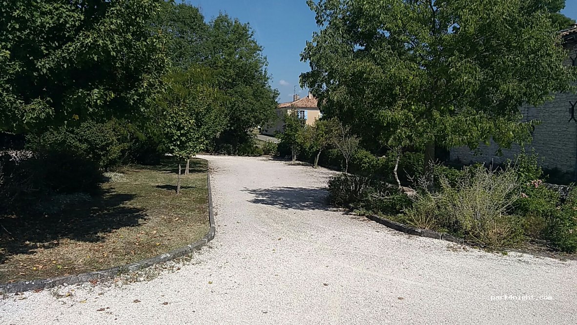 (32380) Avezan - Unnamed Road — foto