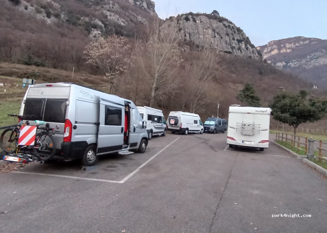 Piazzola di Sosta Camper — foto 2