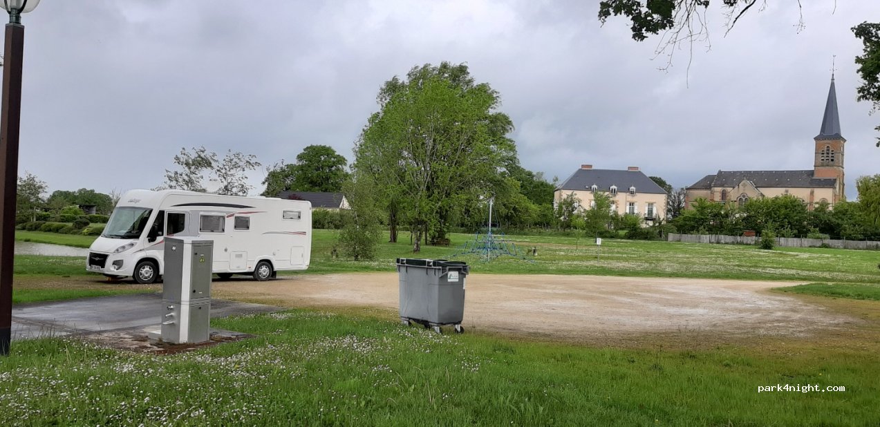 (03320) Limoise - Le Bourg — foto 2