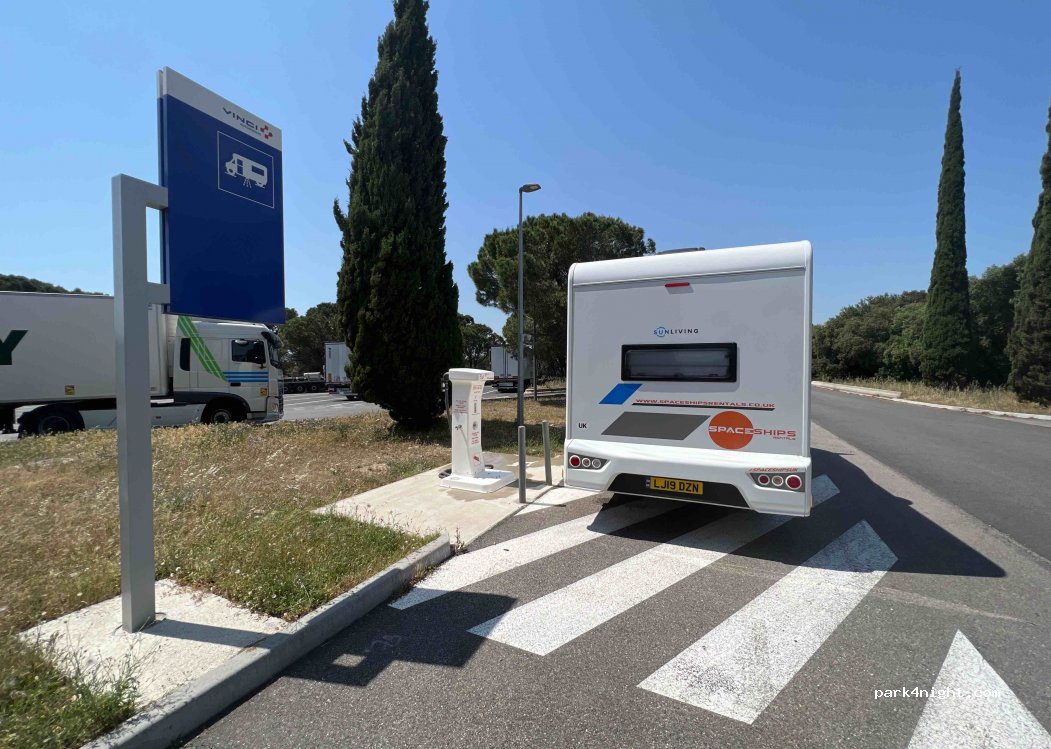 (84310) Morières-lès-Avignon - Autoroute du Soleil — foto