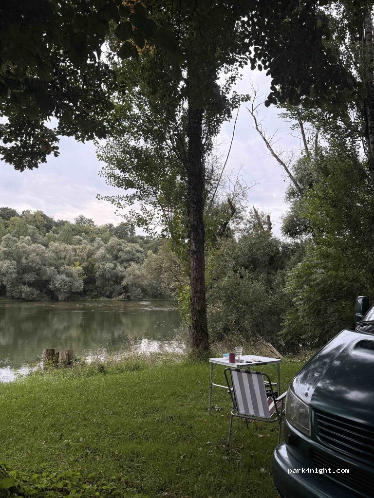 Camping familial ”Au bord du Doubs” — foto 5
