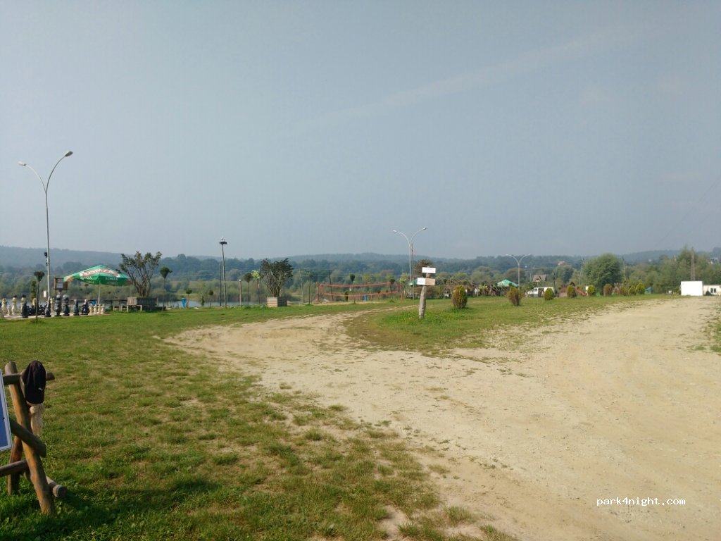 (37-700) Ostrów - Unnamed Road — foto