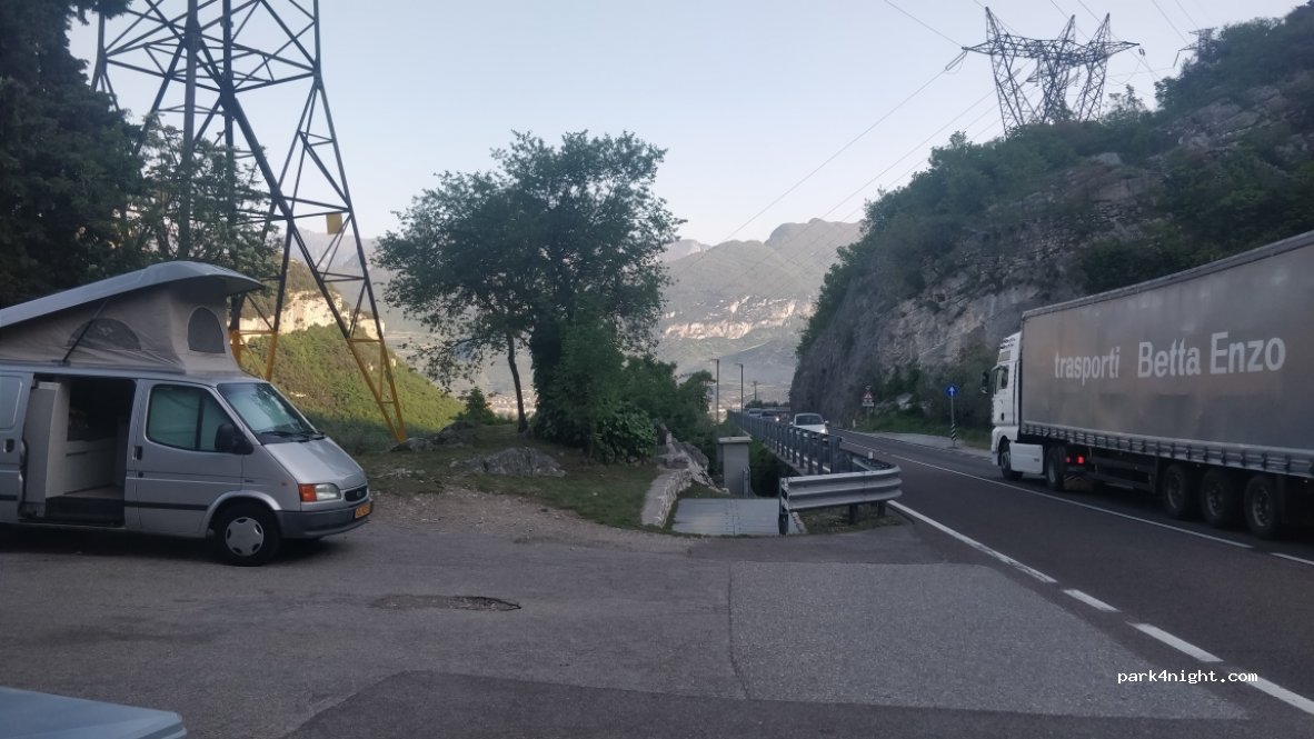 (38069) Nago-torbole - 146 Strada Statale 240 — foto