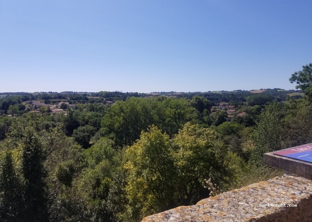 (32310) Valence-sur-Baïse - 10 Place des Pyrénées — foto 2