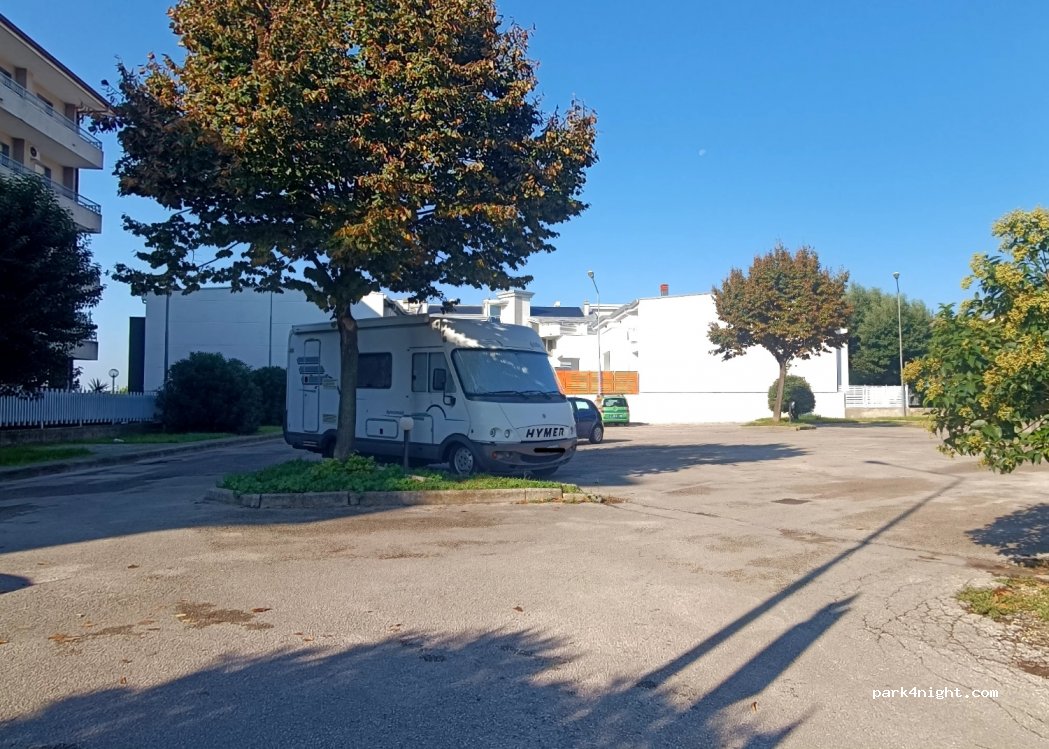 (81022) Casagiove - 4 Via Sebastiano Fortuna — foto
