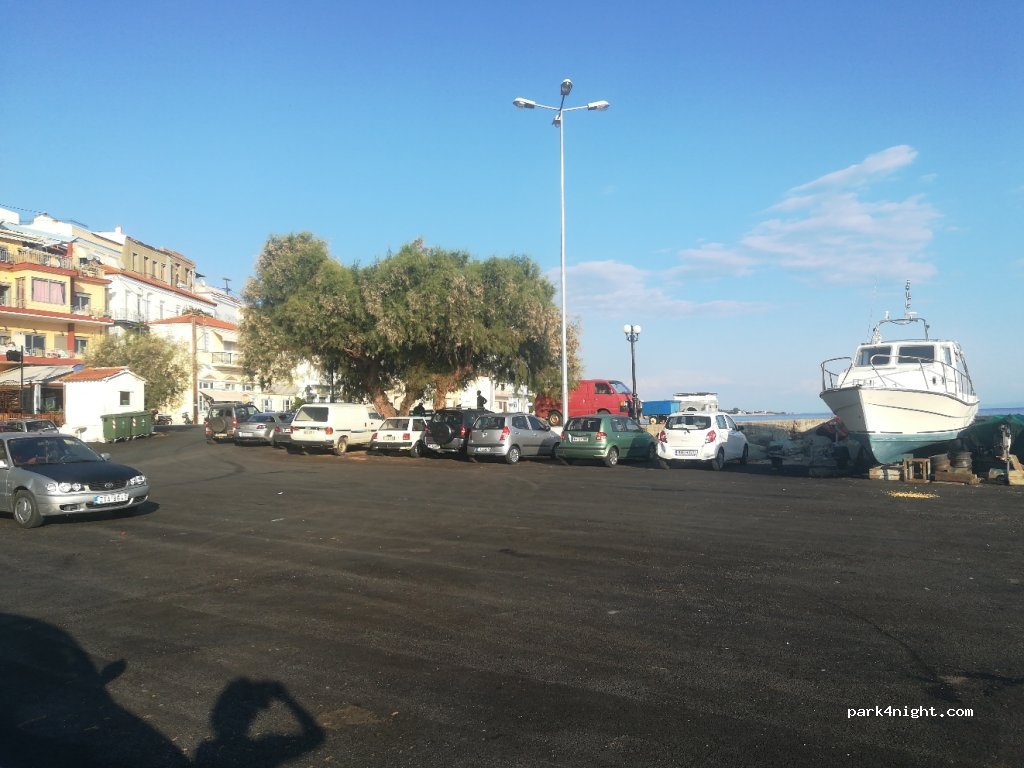 (812 00) Plomari - Eparchiaki Odos Mitilinis-Skopelou — foto