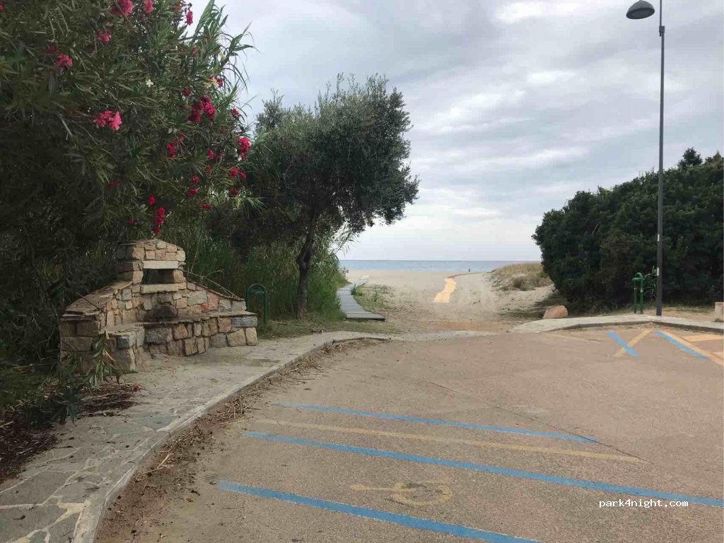 (08047) Foxi Manna - Via Aldo Moro — foto 3