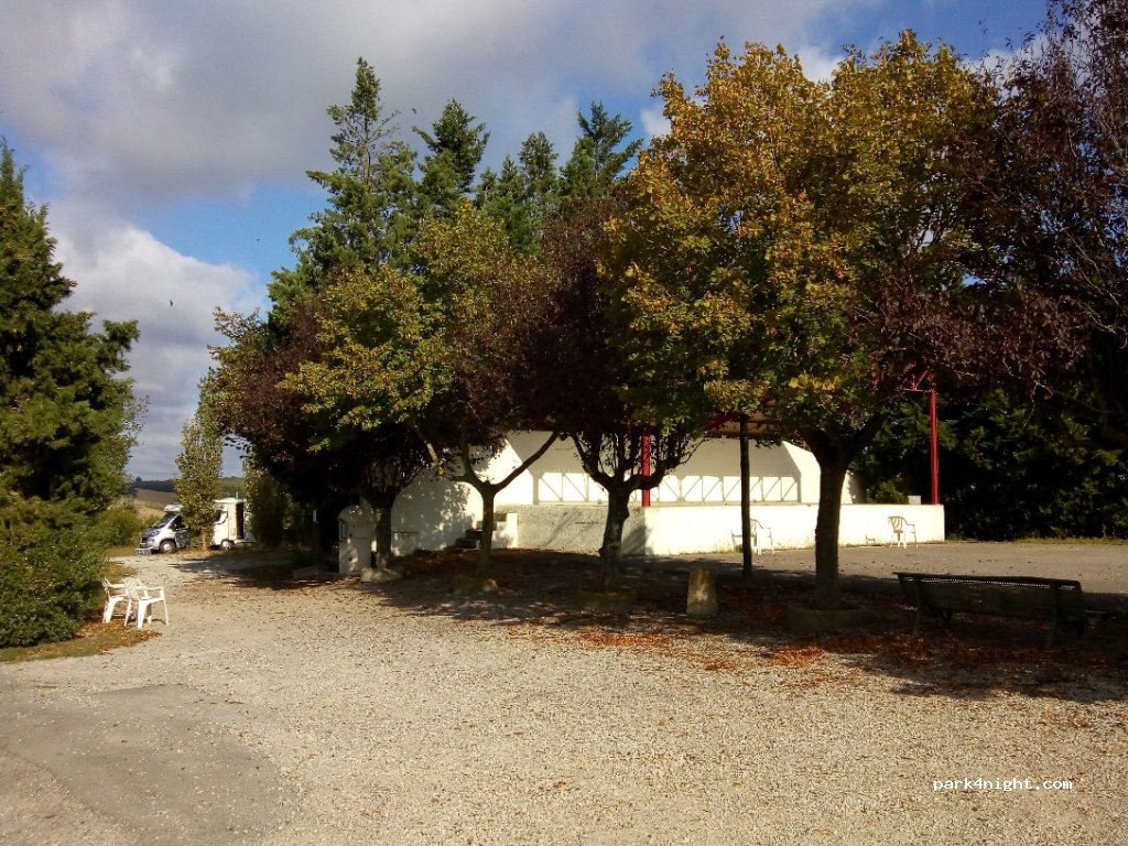 (11240) Routier - 4 Place du Malepère — foto