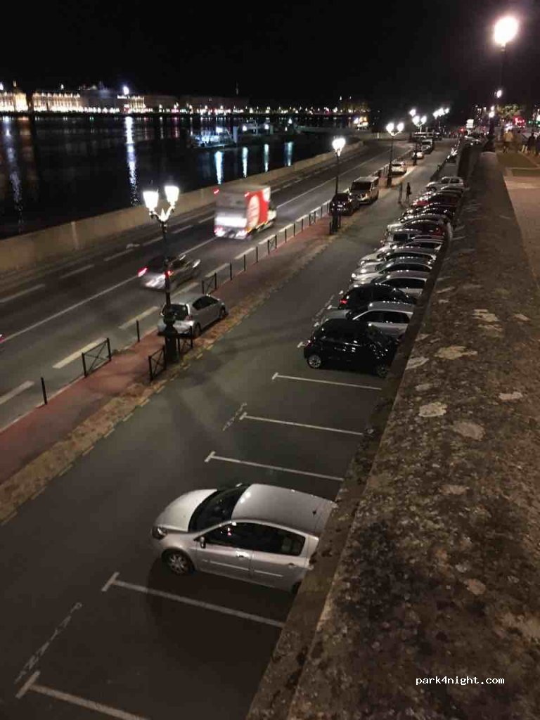 (33000) Bordeaux - 4 Quai des Queyries — foto 4