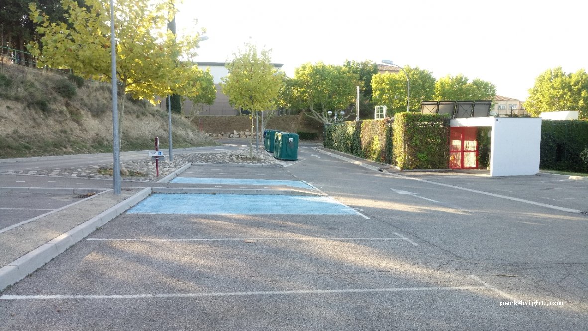 (84120) Pertuis - 119 rue du chanoine Trouillet — foto