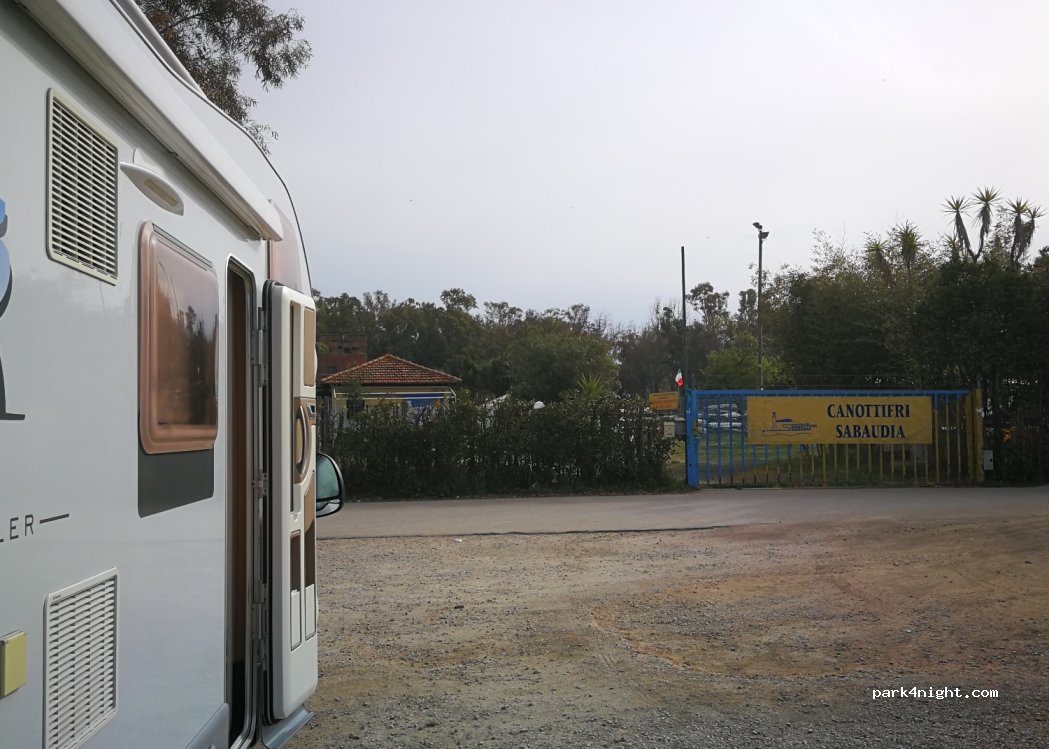 (04016) Sabaudia - 30 Via Principe di Piemonte — foto 2